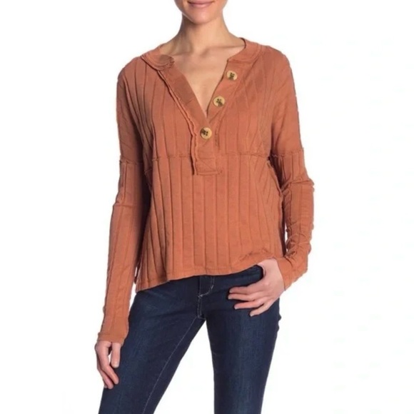 We The Free People Ribbed Button Henley Top Rust Tan Size Small Tshirt Cotton - Picture 2 of 9